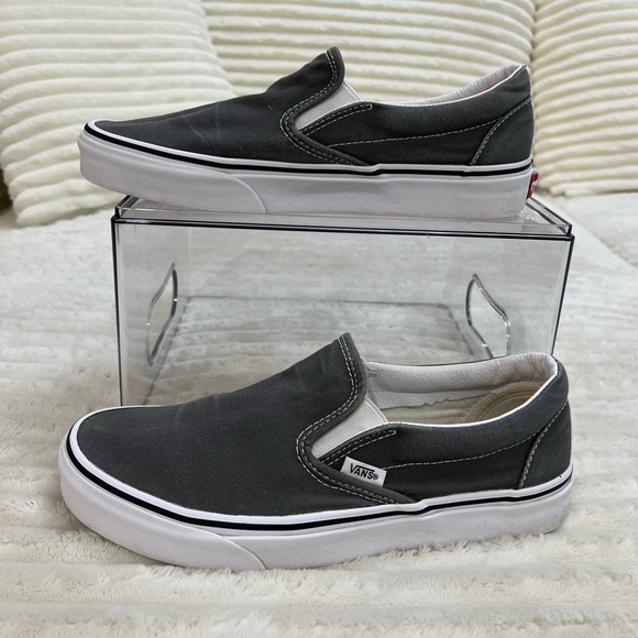 Vans Unisex Classic Slip-On Shoes/Sneakers Size Men’s 7.5 Women’s 9 Color Gray - Picture 1 of 11